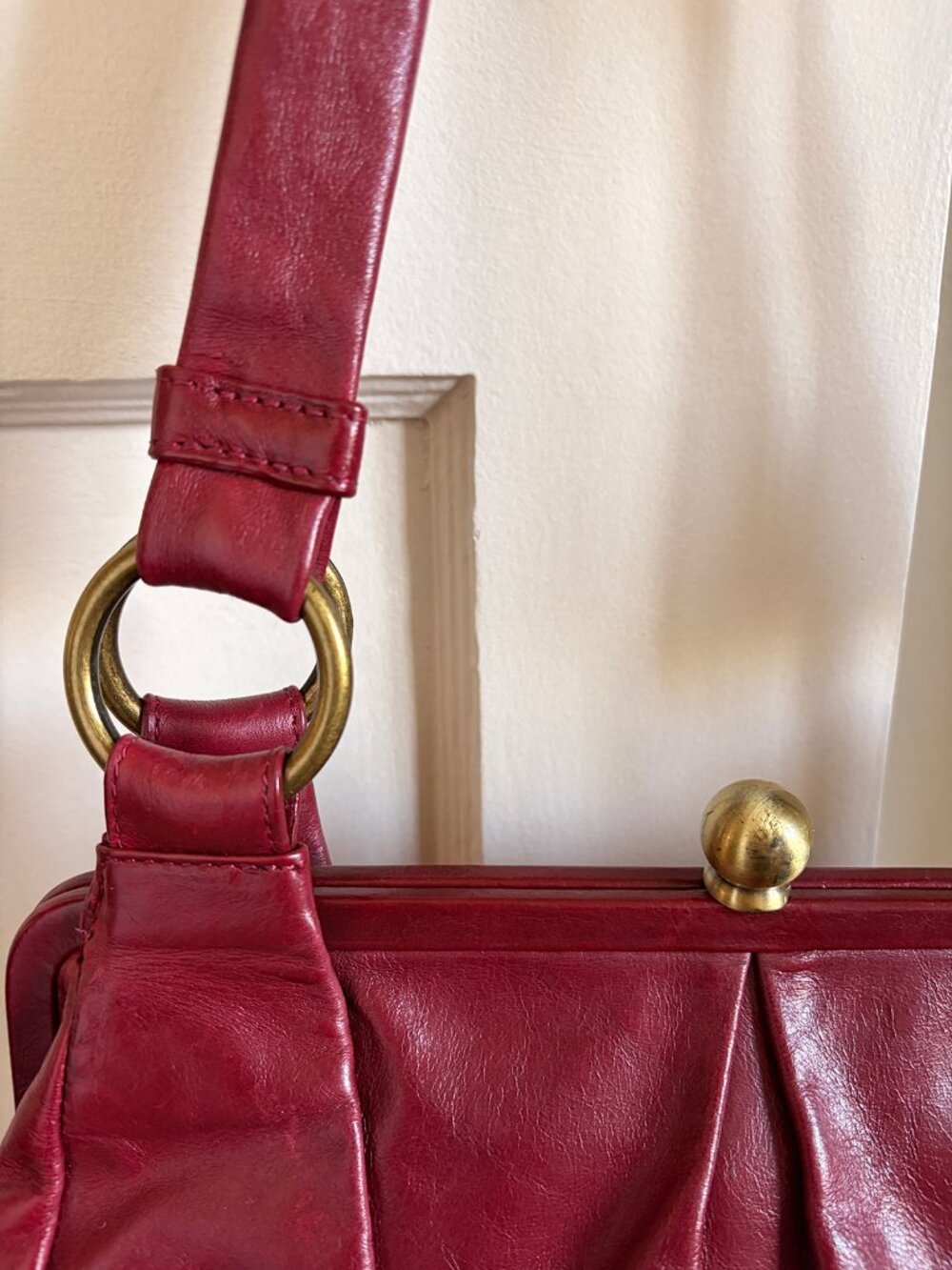 HOBO International Brianne Maroon Leather Frame Shoulder Bag - Picture 5 of 9